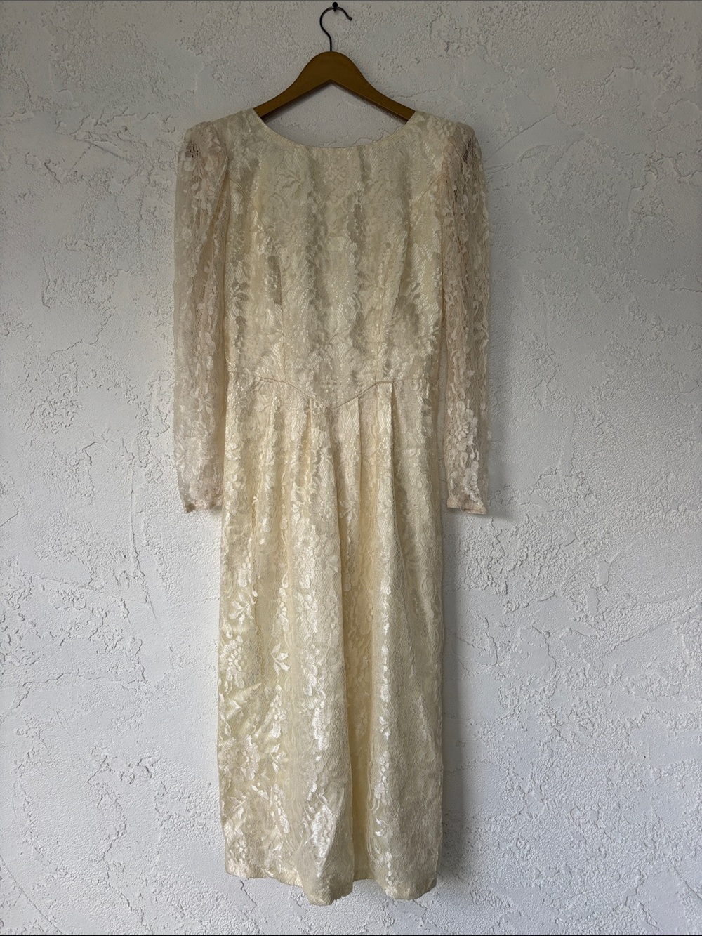 Vintage Cream Lace Long-Sleeve Midi Dress